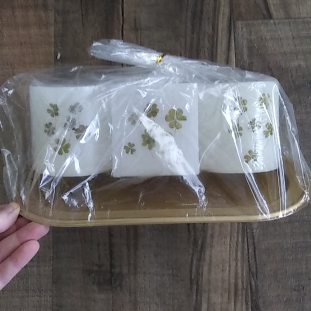 Windham Gardens Shamrock Candles (3) Set with Gold tray